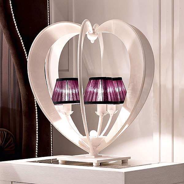 2133<br>
Heart lamp, 3 lights   
Ø 50 x 53 cm