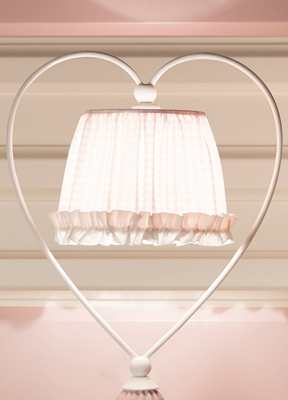 <strong>PAR39</strong> ruffle truncated cone type shade with frill
ø 22 x H. 16 cm 