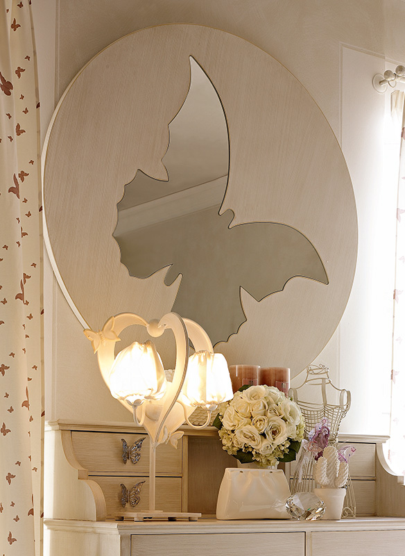 <strong>4000</strong> round mirror with butterfly Ø 120 cm